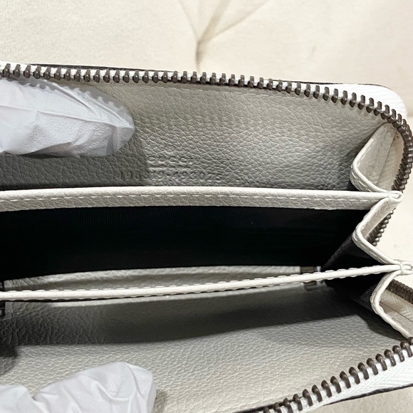 NEW🔥Gucci Logo Striped Wallet - Picture 3 of 7